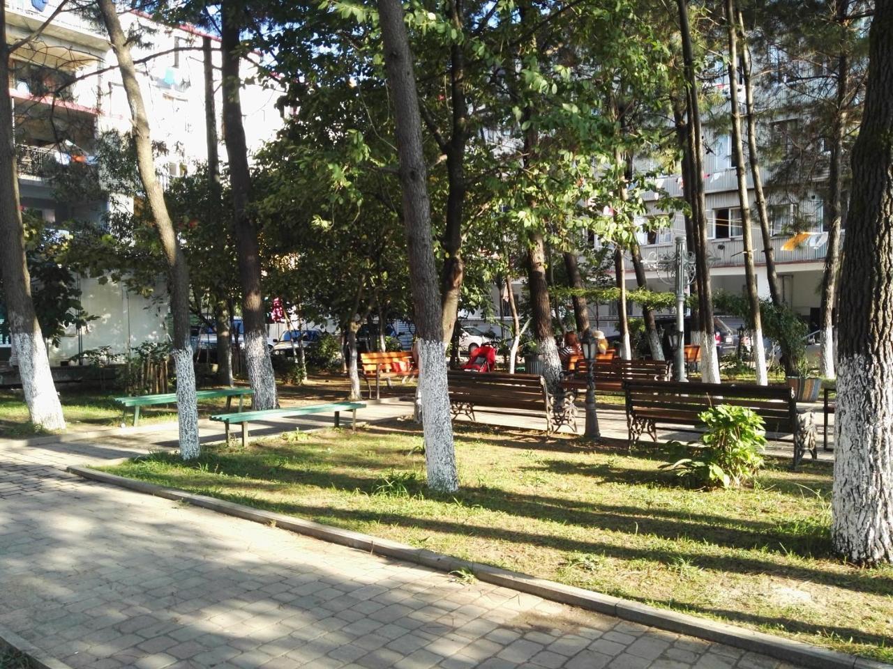 Apartment Agmashenebeli 99 Kobuleti Bagian luar foto