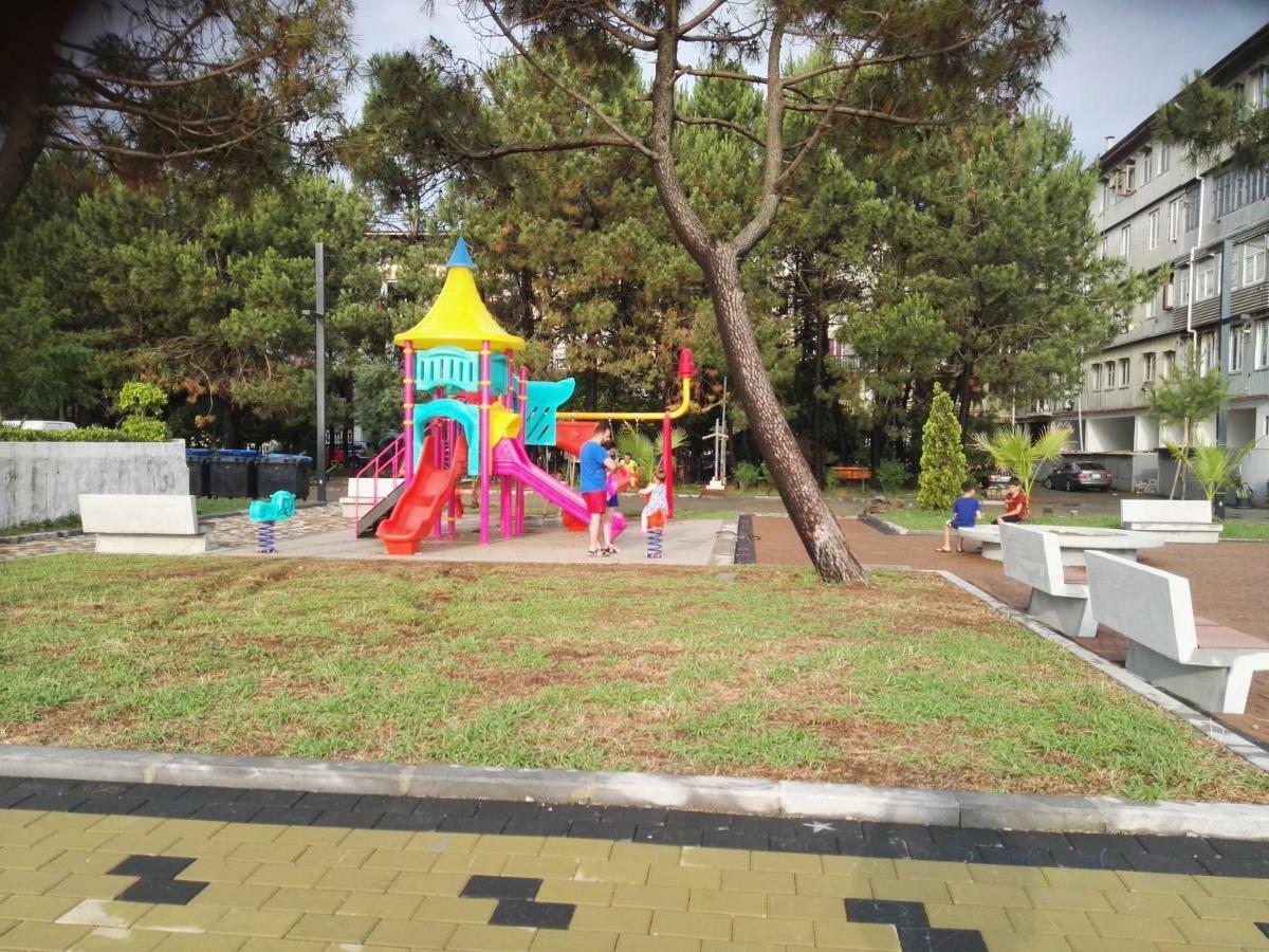 Apartment Agmashenebeli 99 Kobuleti Bagian luar foto
